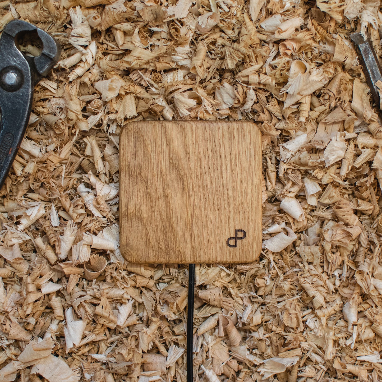 WOCH Handcrafted Wooden Fast Wireless Charger